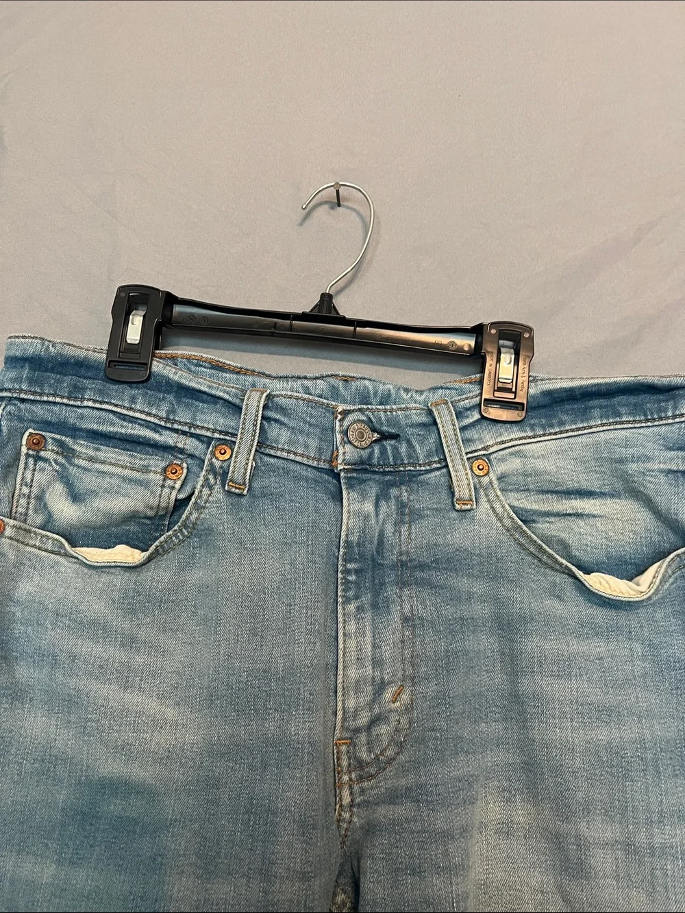 Levis classic light